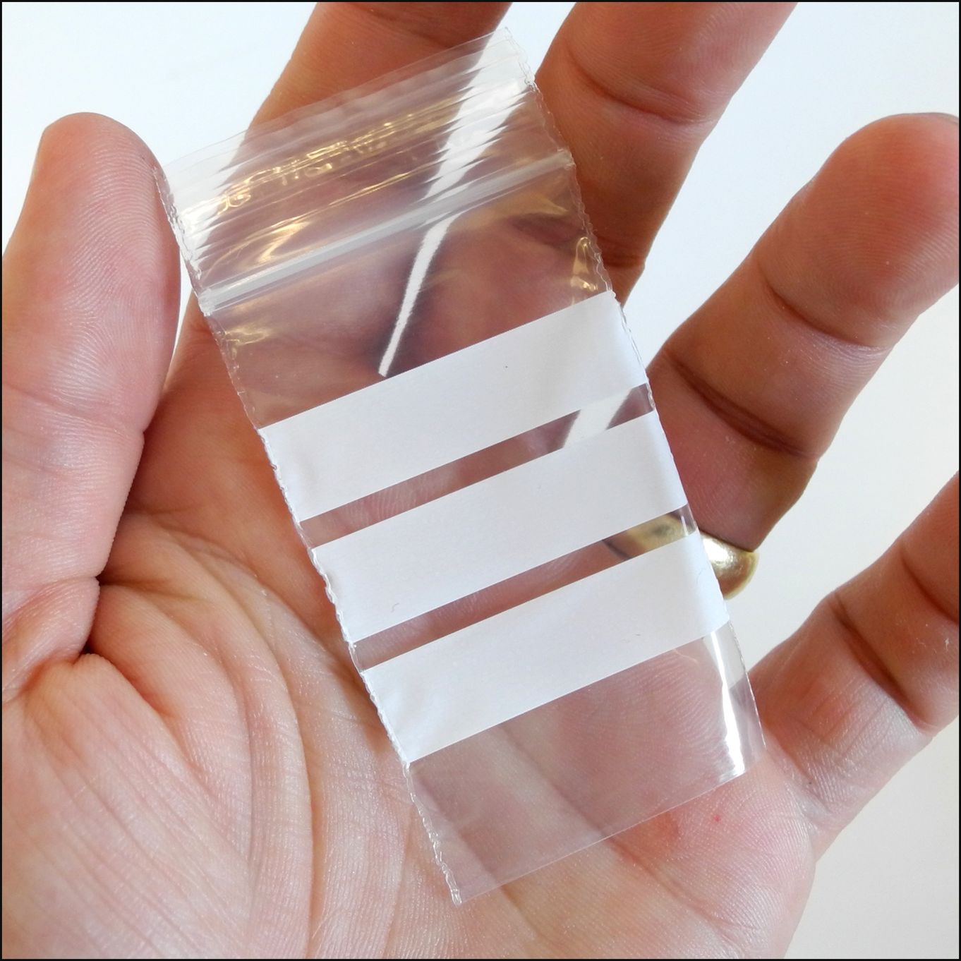 Bags Easy Seal Snap Grip With Write On Panels 37mm x 62mm - HB756