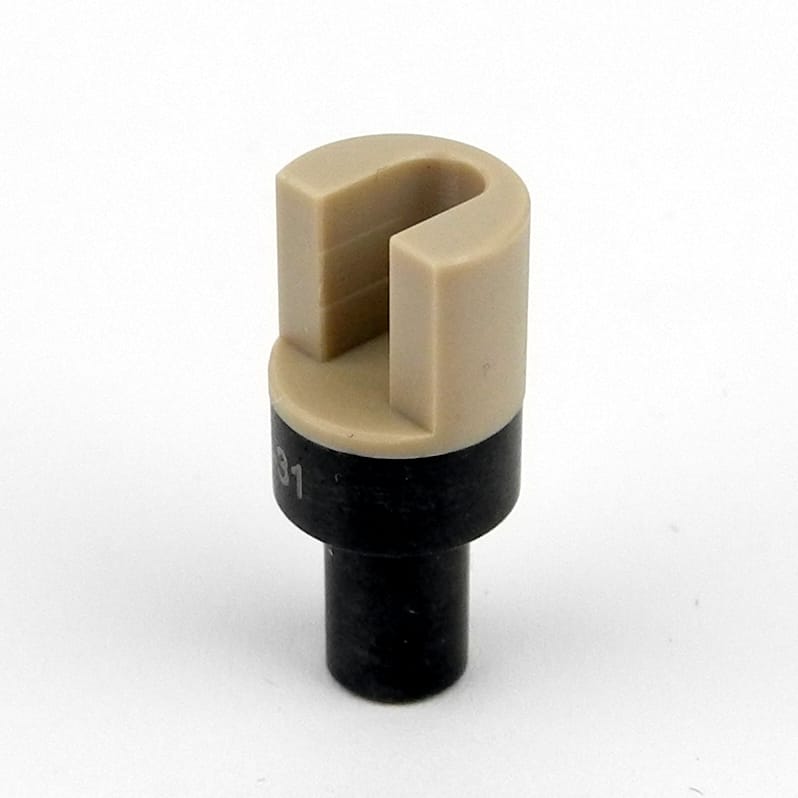 HORIA PEEK BUTTON No.31 - HT2000-03-31