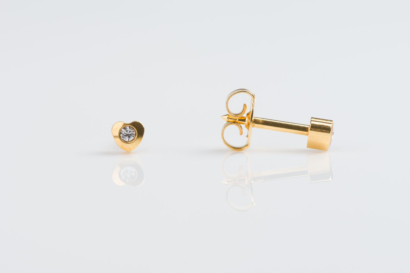 Studex 24ct Gold Plated Heart White Stone Studs - E233