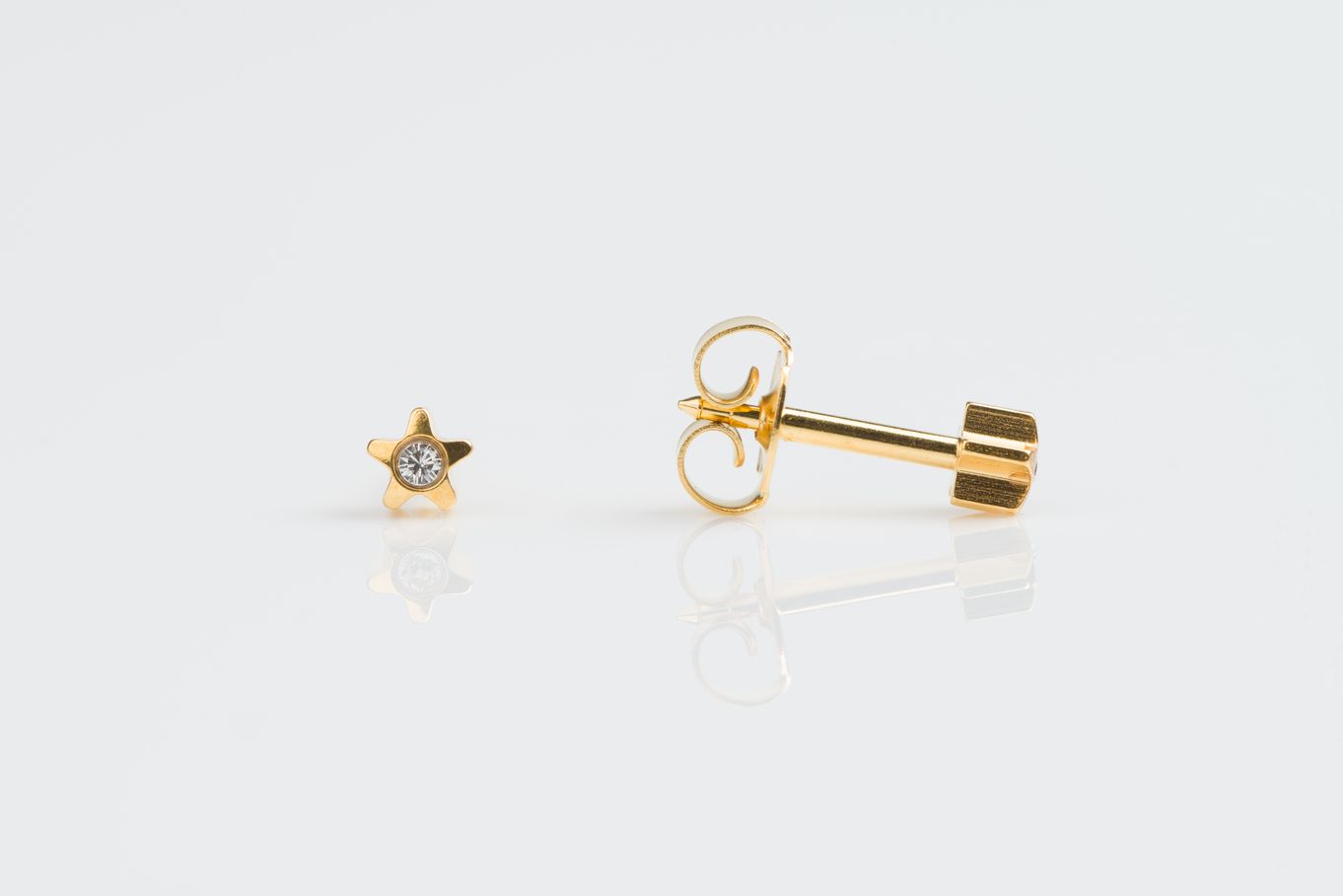 Studex Star White Stone Studs - A Box of 12 Pairs - E234