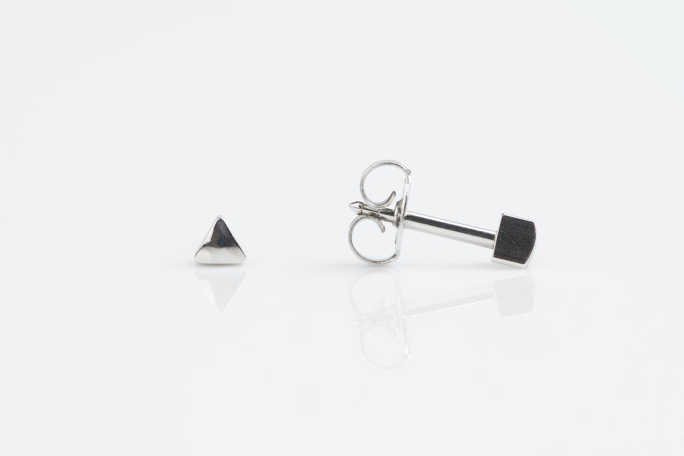 Studex Stainless Steel Triangle Studs - E17