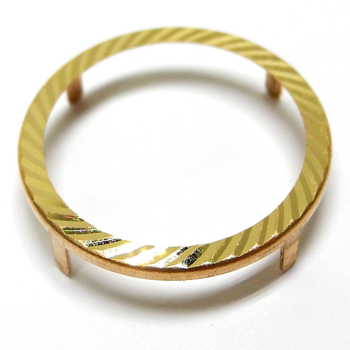 9ct Gold Sovereign Bezel - FB100