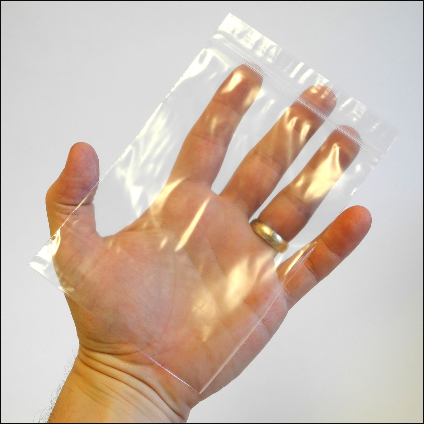 Bags Easy Seal Snap Grip Clear 100mm x 137mm - HB754